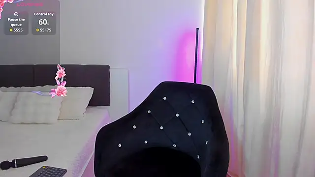 AshleyEttheenn online show from 10-12-25, 11:53