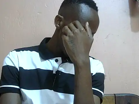 Snapshot of shadez94 chatting on 09-19-25, 07:21 shadez94 online show from 09-19-25, 07:21