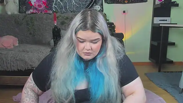  CandyM1lky  online show from 10-28-25, 06:39