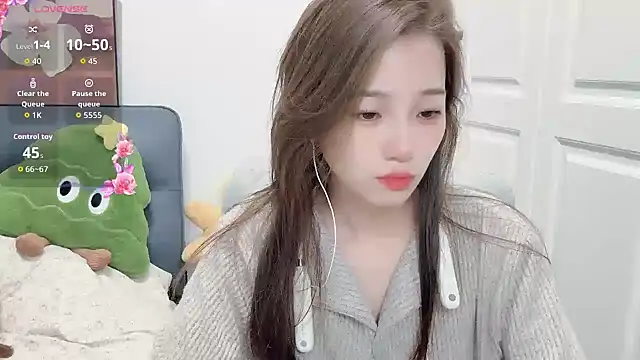 yuyu 77 online show from 12-21-25, 07:26