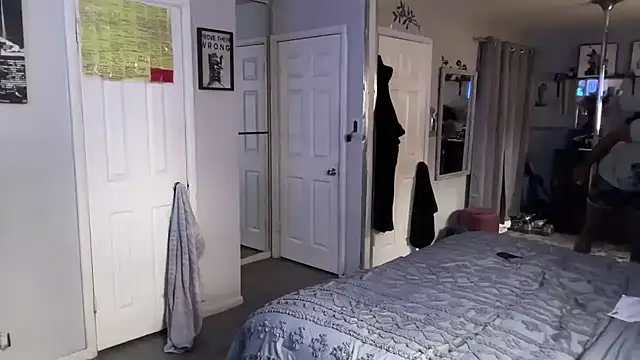 sexyred77713 online show from 02-20-26, 09:15