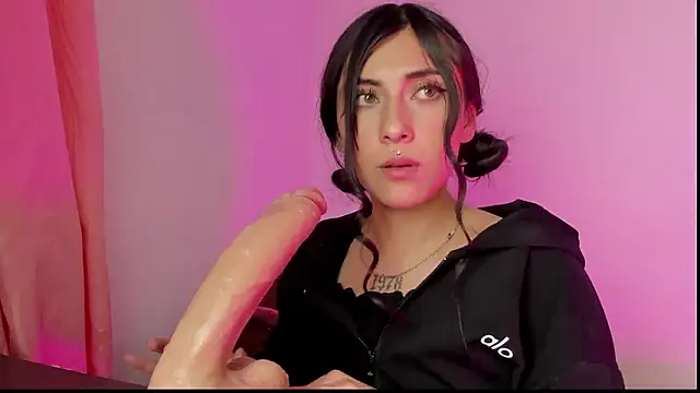 Alanaloiiss  online show from 03-04-26, 02:28