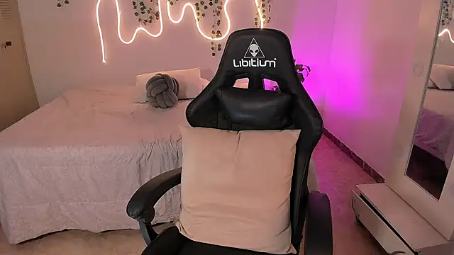 sara doll77 online show from 12-01-25, 11:43