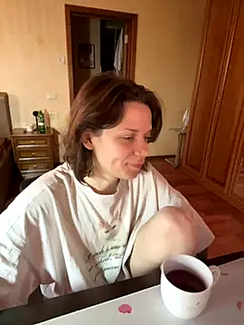 enchanting chloe online show from 11-04-25, 07:40