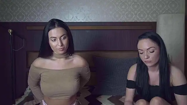 Snapshot of BustyBrunettes chatting on 10-29-25, 04:31 BustyBrunettes online show from 10-29-25, 04:31