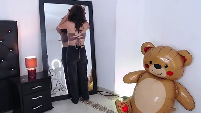 miascarlet 16 online show from 12-16-25, 01:38