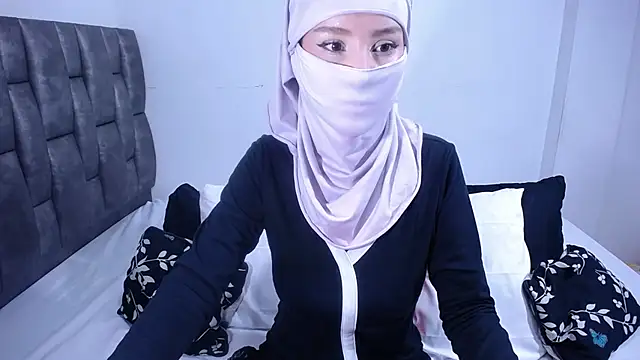 Snapshot of __Nahia chatting on 11-04-25, 01:32 Nahia online show from 11-04-25, 01:32