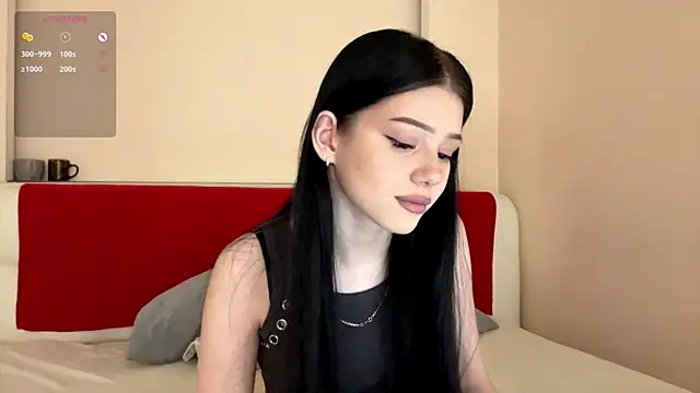 KateHardcastle online show from 10-05-25, 01:31