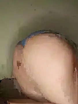 Snapshot of yaraa49 chatting on 10-14-25, 05:08 yaraa49 online show from 10-14-25, 05:08