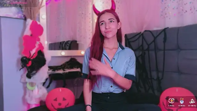 Snapshot of NataliaPrada_s chatting on 10-21-25, 08:09 NataliaPrada s online show from 10-21-25, 08:09