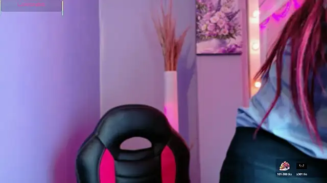 Snapshot of NataliaPrada_s chatting on 11-18-25, 07:51 NataliaPrada s online show from 11-18-25, 07:51