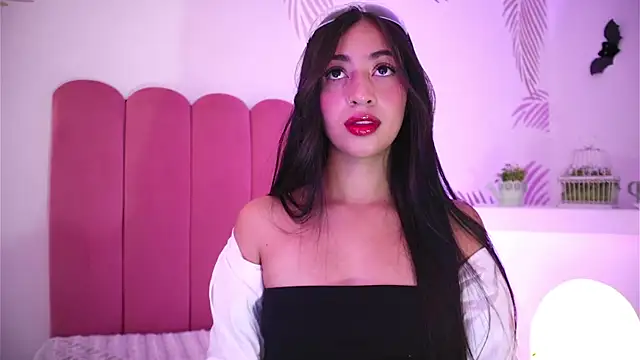 charlotterusso online show from 10-10-25, 02:27