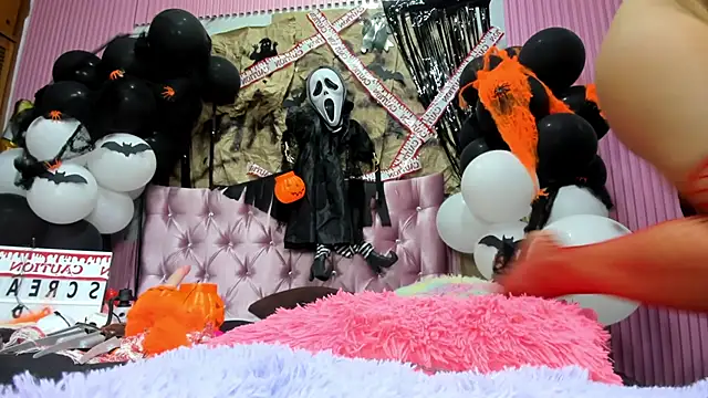 Mindy 19 online show from 10-28-25, 11:07