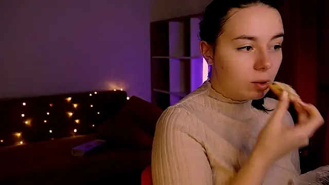 Snapshot of Di_na_Bell chatting on 01-10-26, 07:21 Di na Bell online show from 01-10-26, 07:21