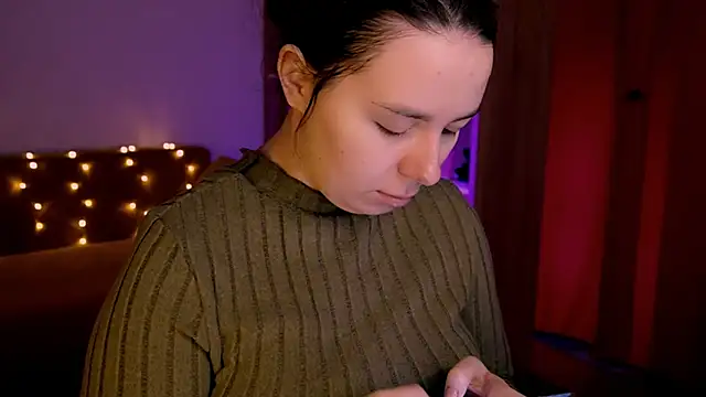 Snapshot of Di_na_Bell chatting on 02-20-26, 06:48 Di na Bell online show from 02-20-26, 06:48