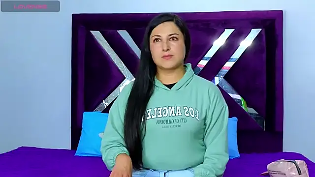 cuteeimy online show from 10-18-25, 07:14