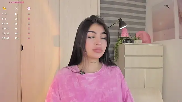 EmmyKenner online show from 10-24-25, 10:22