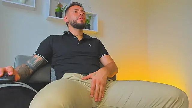 Snapshot of DIMITRI_MASTEER chatting on 10-01-25, 08:26 DIMITRI MASTEER online show from 10-01-25, 08:26