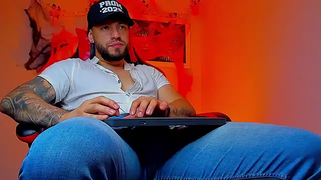 Snapshot of DIMITRI_MASTEER chatting on 10-19-25, 09:48 DIMITRI MASTEER online show from 10-19-25, 09:48