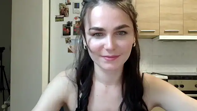 Silviaa a online show from 10-13-25, 07:36