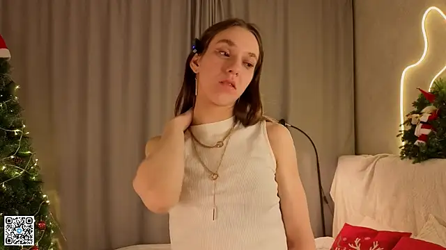 PetraHambelton online show from 12-21-25, 04:30