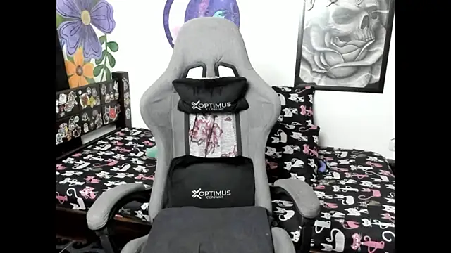 Luna0ciaran online show from 10-27-25, 07:34