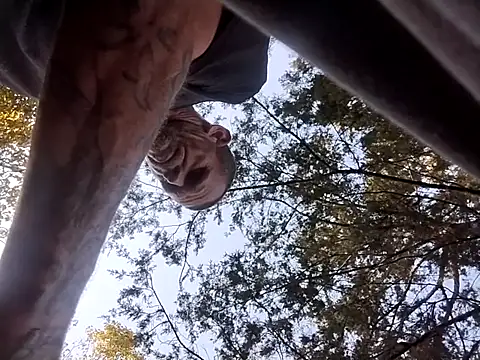 Snapshot of helldonk chatting on 09-13-25, 10:53 helldonk online show from 09-13-25, 10:53