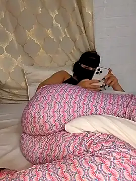 Snapshot of Samaarsexy23 chatting on 11-17-25, 12:33 Samaarsexy23 online show from 11-17-25, 12:33