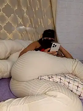 Snapshot of Samaarsexy23 chatting on 11-20-25, 10:48 Samaarsexy23 online show from 11-20-25, 10:48