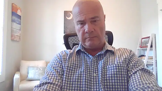 cyclone1212 online show from 11-17-25, 08:58