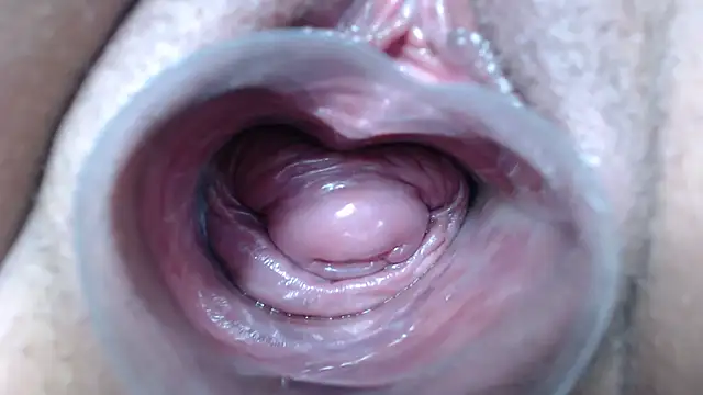 Snapshot of Princess_pussy01 chatting on 01-16-26, 08:35 Princess pussy01 online show from 01-16-26, 08:35