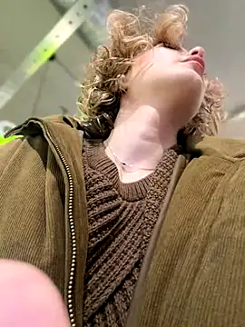 KellyKeler online show from 11-17-25, 12:22