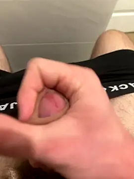 hugehairycock 98 online show from 11-04-25, 08:35