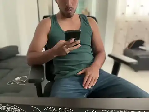 millan 32 online show from 10-22-25, 04:51