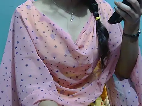 Snapshot of lovely_soniya chatting on 09-10-25, 08:25 lovely soniya online show from 09-10-25, 08:25