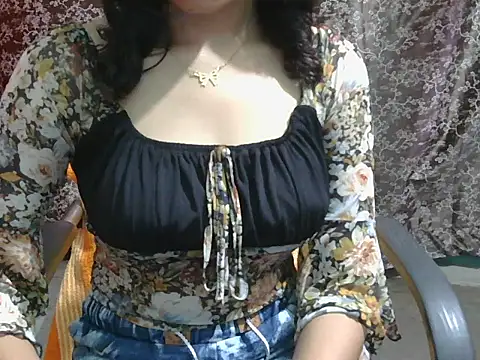 Snapshot of lovely_soniya chatting on 06-24-26, 06:12 lovely soniya online show from 06-24-26, 06:12