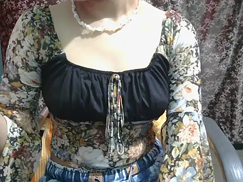 Snapshot of lovely_soniya chatting on 07-28-26, 05:58 lovely soniya online show from 07-28-26, 05:58