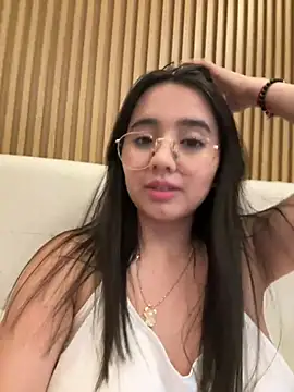 Michelle Zoe online show from 03-08-26, 05:55