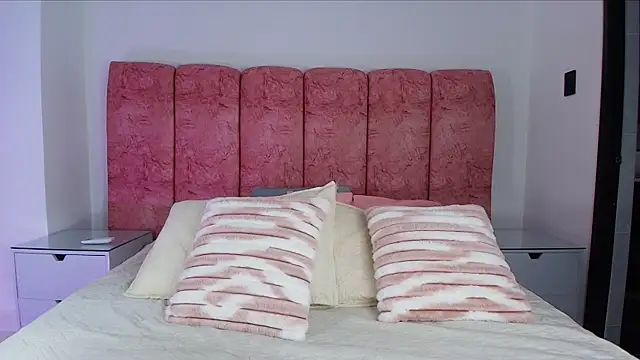 emmacurvy online show from 11-22-25, 03:05