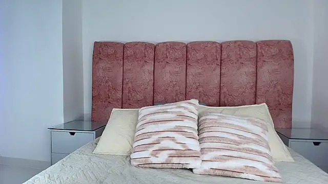 emmacurvy online show from 11-25-25, 03:06