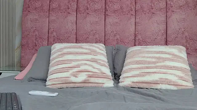 emmacurvy online show from 04-10-26, 03:56