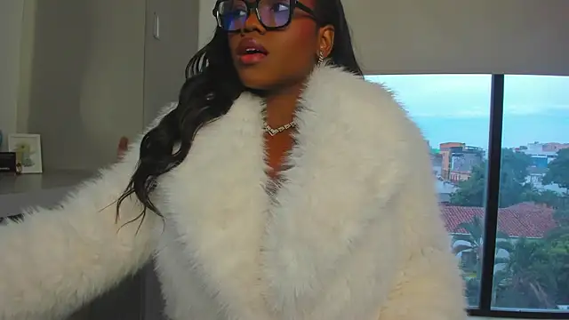 ParisSalvatore online show from 10-26-25, 01:17