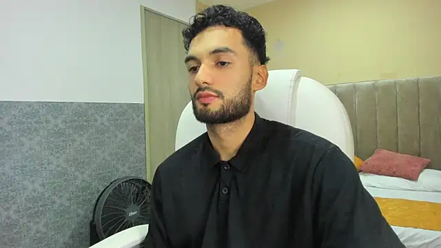 Snapshot of Ryan_Jackson_ chatting on 09-27-25, 05:01 Ryan Jackson  online show from 09-27-25, 05:01