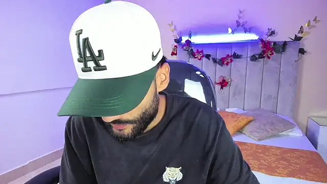 Ryan Jackson  online show from 12-21-25, 04:52