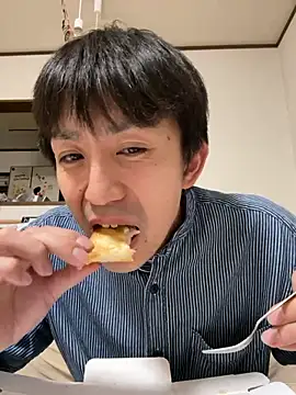 Snapshot of yuma0815 chatting on 09-21-25, 11:56 yuma0815 online show from 09-21-25, 11:56