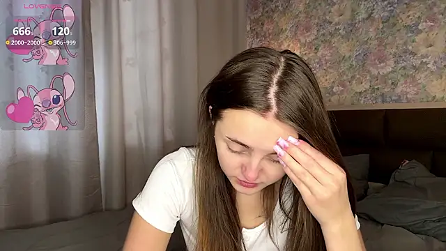 Snapshot of LoraDavi chatting on 02-23-26, 07:17 LoraDavi online show from 02-23-26, 07:17