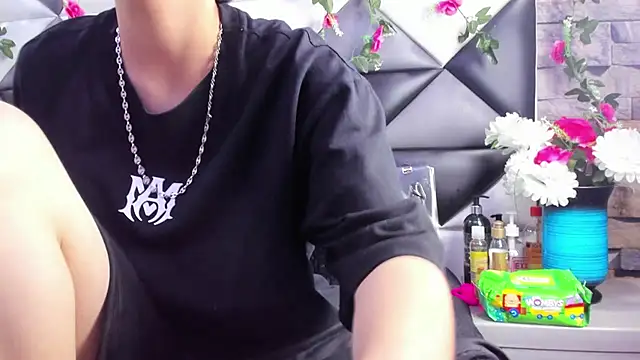 Megan Thompson  online show from 11-12-25, 02:12