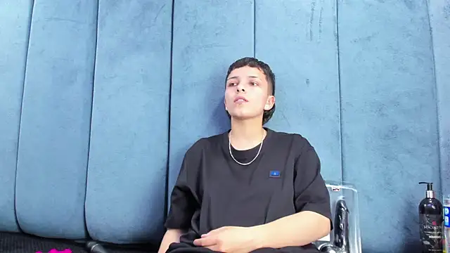 Snapshot of Megan_Thompson_ chatting on 02-13-26, 02:18 Megan Thompson online show from 02-13-26, 02:18