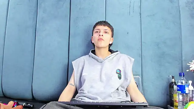 Snapshot of Megan_Thompson_ chatting on 02-15-26, 02:19 Megan Thompson online show from 02-15-26, 02:19