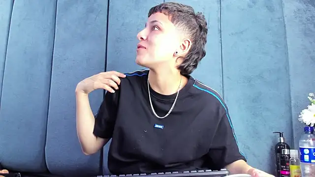 Snapshot of Megan_Thompson_ chatting on 02-20-26, 02:30 Megan Thompson online show from 02-20-26, 02:30